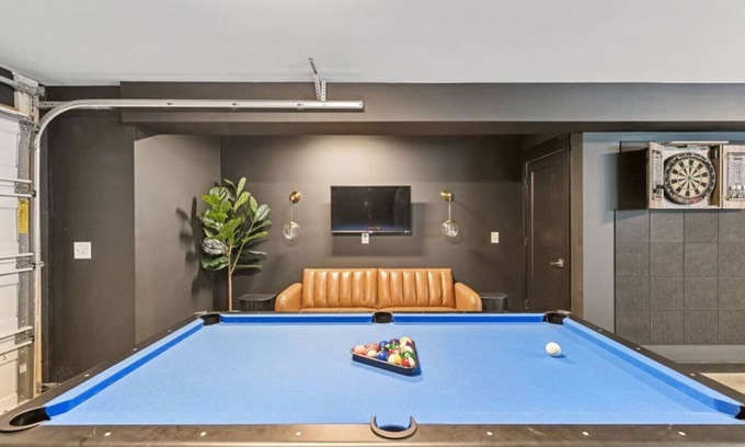 East Nashville House | Fan Zone! Game Room, Rooftop, 1Mi to Nissan!