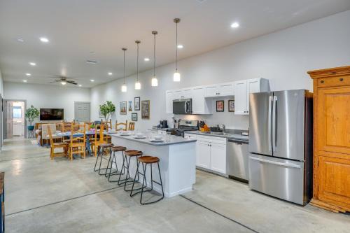 Barrio San Antonio House | Game Day Hub! 1 Mi to AU and Arizona Stadium