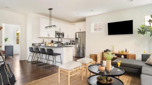 Chestnut Hill Apartment | Hart Suite 6 by AvantStay Gorgeous Town House w Modern Amenities in Nashville