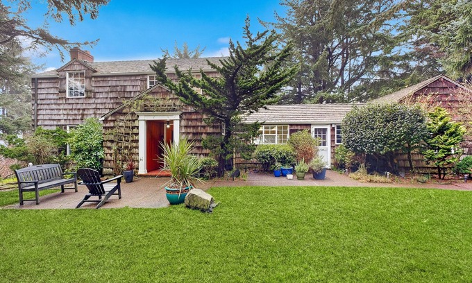 Newport House | Historic, Waterfront Home with Private Hot Tub - Dogs Welcome