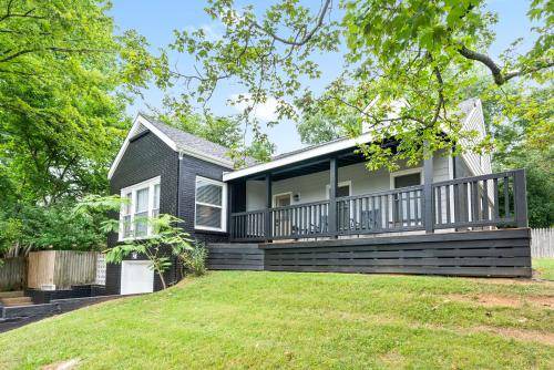 Clarksville House | House ∙ 4 bedrooms ∙ 16 guests