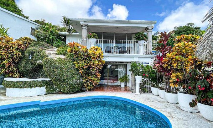 Pichilingue House | House ∙ 5 bedrooms ∙ 15 guests