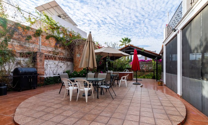San Antonio Tlayacapan Cottage | House for 16 people in Ajijic