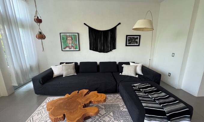 North End Condo | HUGE Loft at Casa Arroyo w/Ocean Views, Pool & Kitchen!