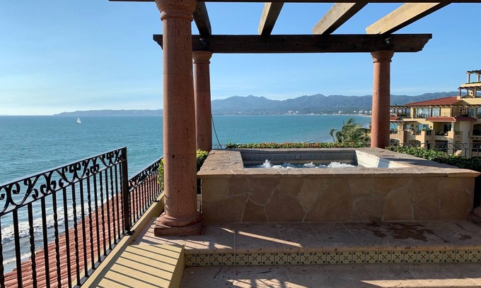 Flamingos Condo | La Estancia 3BR Waterfront Penthouse - other size suite also available
