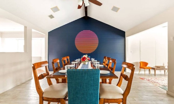 Willis House | Lake Conroe - Kayak, Paddle Boards, Fishing, Pool Table, Pet Friendly!