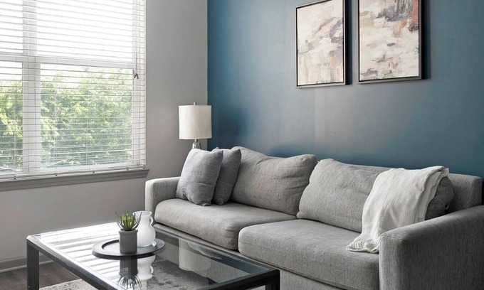 South Nashville Apartment | Landing | Beautiful 1BD, Gym, Clubhouse