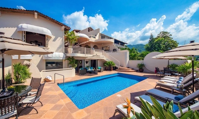 Downtown Puerto Vallarta Villa | Large walk to town and beach villa in downtown Puerto Vallarta with pool, jacuzzi and views