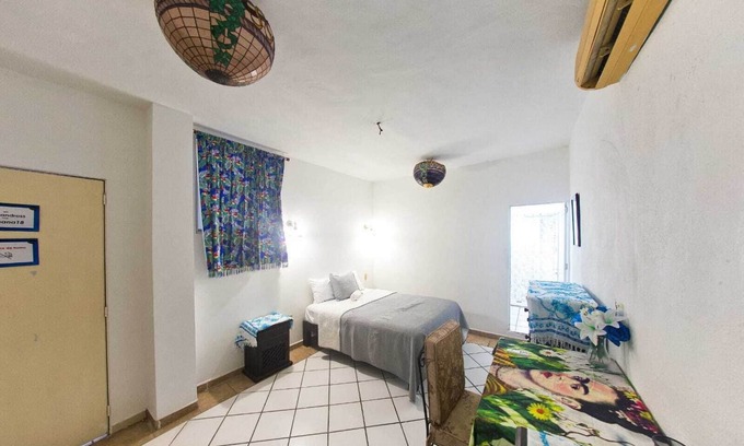 Colonia 5 de Diciembre Bed & Breakfast | Lodging Alexandross Hostel Bnb, in the Romantic Zone of Puerto Vallarta!