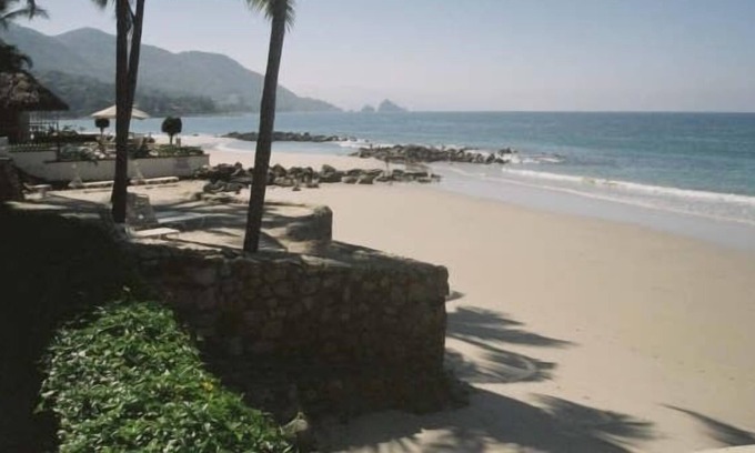 South Shore Hotel Area Villa | Luxurious Beachfront Villa, 3 Master Suites, Spectacular Views