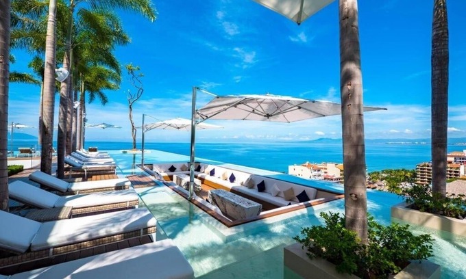 Romantic Zone Condo | Luxury Condo in Romantic Zone - Pier 57 !