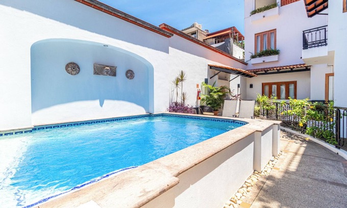 Lazaro Cardenas Condo | Malecon Dream home. 3 bedroom 3 full bath sleeps 6-8 close to everything