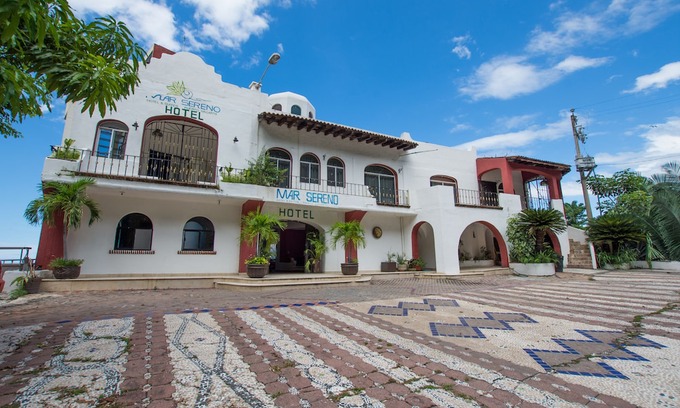 Boca de Tomatlan Hotel | Mar Sereno Hotel & Suites