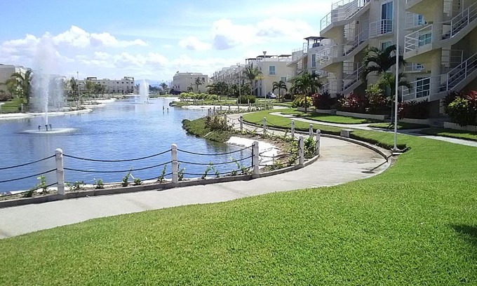 Granjas del Marques Apartment | marina diamante iris