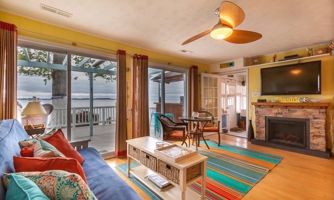 Piankatank House | MILLION $ VIEWS NO EXTRA CHARGE! HOT TUB! POOL! BEACH! RESORT-LIKE AMENITIES!