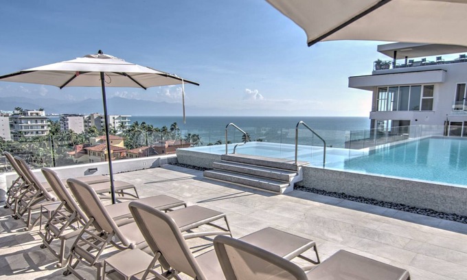 Bucerias Apartment | Mina 202: Golden Zone 2BR - 1 Block to Beach