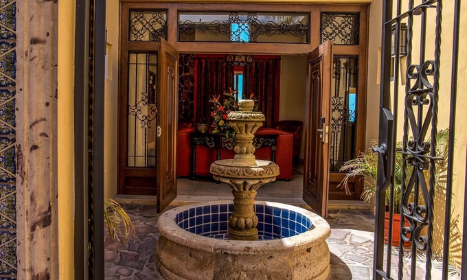 Paraiso Escondido Villa | MonteCristo Estates Private villa on Sunset Beach