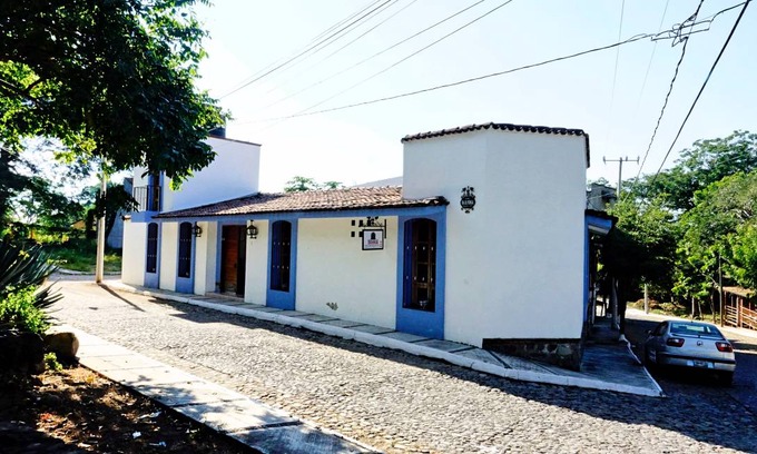 Comala House | Motel ∙ 8 guests