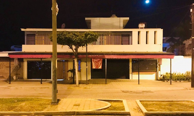 Manzanillo House | Motel ∙ 8 guests