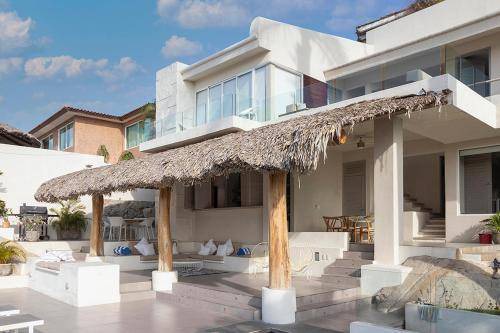 Las Brisas House | 500 m² House ∙ 4 bedrooms ∙ 15 guests