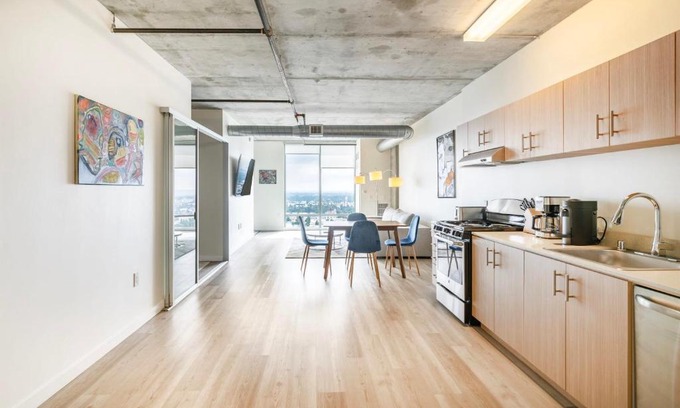 Los Angeles Apartment | New 2BR Upscale Hollywood Apartment