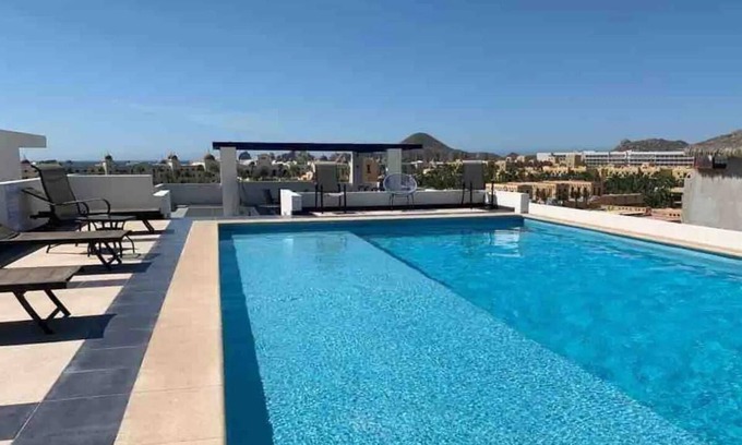 El Tezal Apartment | New Condo - 5 minute walk to the beach!