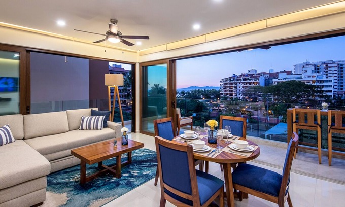 Emiliano Zapata Condo | Ocean view apartment Zona Romantica with amazing rooftop pool and terrace!