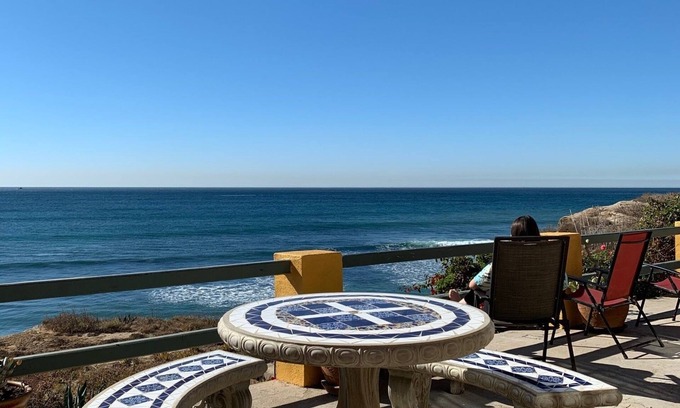El Pescador House | Oceanfront Casa De Las Olas - walk to "Lobster Village" of Puerto Nuevo