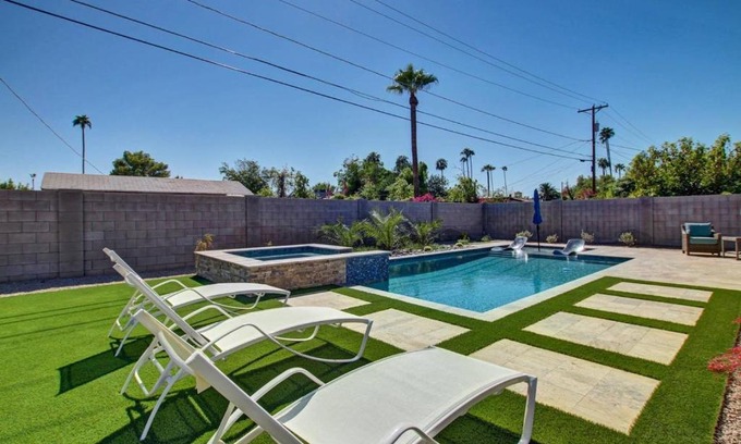 Cranbrooke Manor House | Old Town Scottsdale Home With Backyard Oasis
