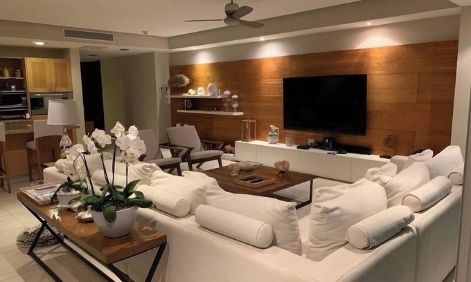 North Hotel Zone Apartment | Peninsula 18D Spacious 3-bedroom apartment in pleasant Puerto Vallarta.
