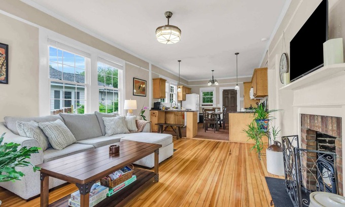 Lyman House | Perfect for Longer Stays @ Rachel's Retreat