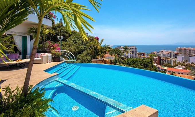 Alta Vista Villa | Please Inquire Before Booking – Luxury Villa