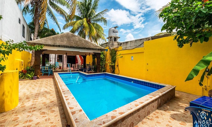 Progreso Municipality Apartment | Private BBQ Patio |1 Block to the Beach & Malecón!
