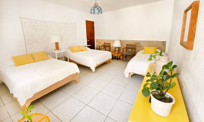 Americana Resort | Private room ∙ 5 guests