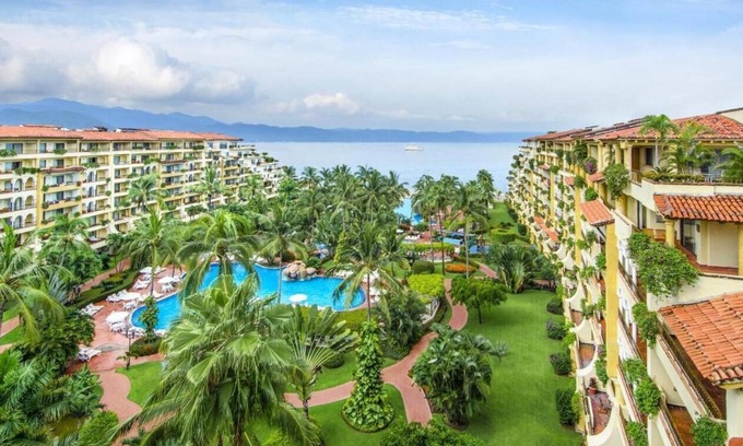 Marina Vallarta Resort | Puerto Vallarta 2 Bedroom Sleeps 6