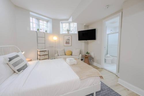 Prudential - St. Botolph Apartment | Quaint Studio Apt Steps from Back Bay