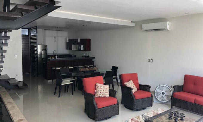 Montecarlo House | Smart Town House Montebello