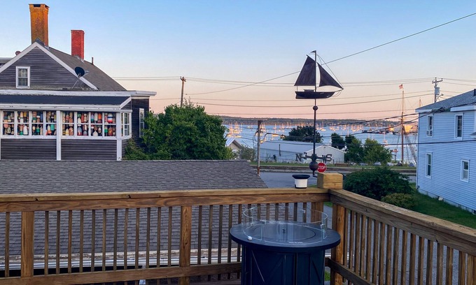 Rockland House | Snowbird-friendly house with alfresco deck, harbor view, & W/D - walk everywhere