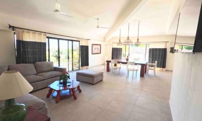 South Hotel Zone Condo | Spacious penthouse in the heart of Vallarta