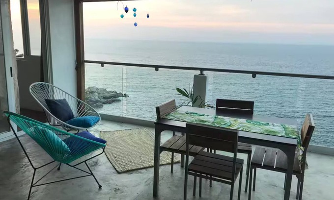 South Shore Hotel Area Apartment | Stunning sea view 2-bedroom apartment with AC near mismaloya, ground floor