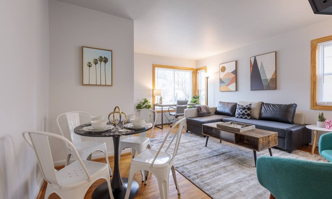 Royal Oak House | Stylish & Spacious Royal Oak Getaway!