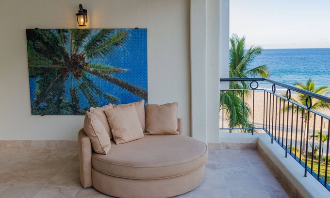 Zona Hotelera Condo | TBB 2402- BEAUTIFUL TWO BEDROOMS OCEAN FRONT