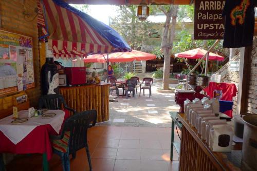 La Cruz de Huanacaxtle Hostel | The Octopus's Garden Hostel