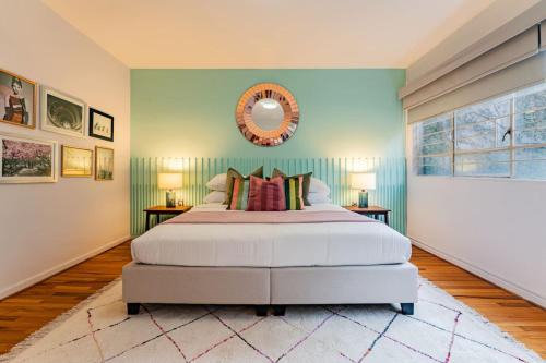 Anahuac House | Three-story house with RoofTop 15PAX Polanco area