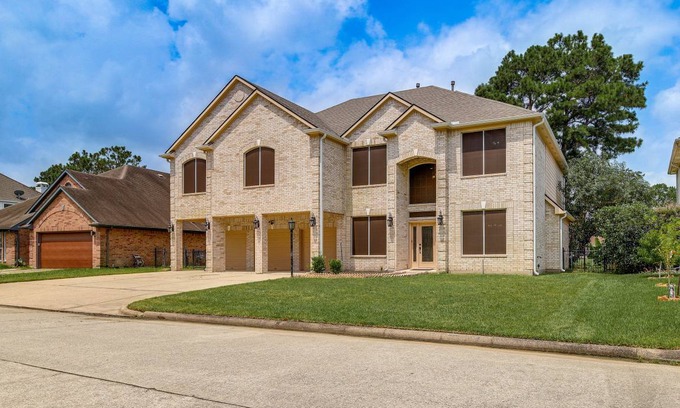 Atascocita House | 371 m² House ∙ 4 bedrooms ∙ 8 guests