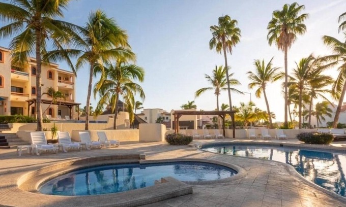 Campo de Golf Fonatur Condo | Vibrant 1BR Condo Walking Distance to Punta Sur Golf Course