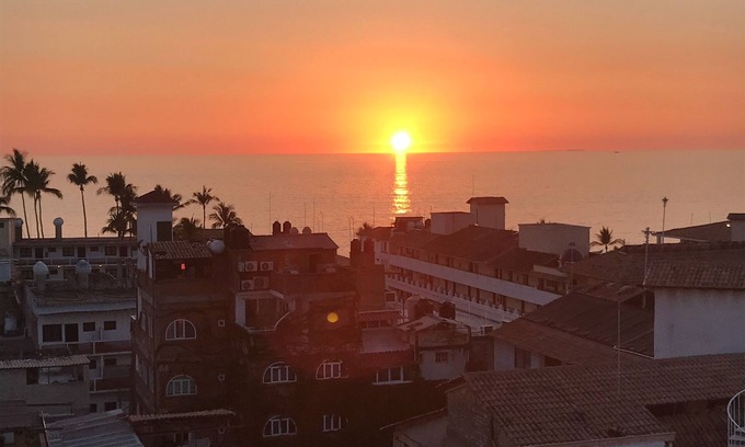 Emiliano Zapata Condo | Views, Location, Views