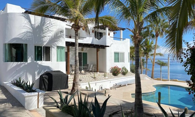 La Ventana Villa | Villa ∙ 4 bedrooms ∙ 8 guests