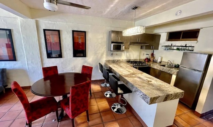 Las Glorias Apartment | Well located apartment in PV (Versalles)