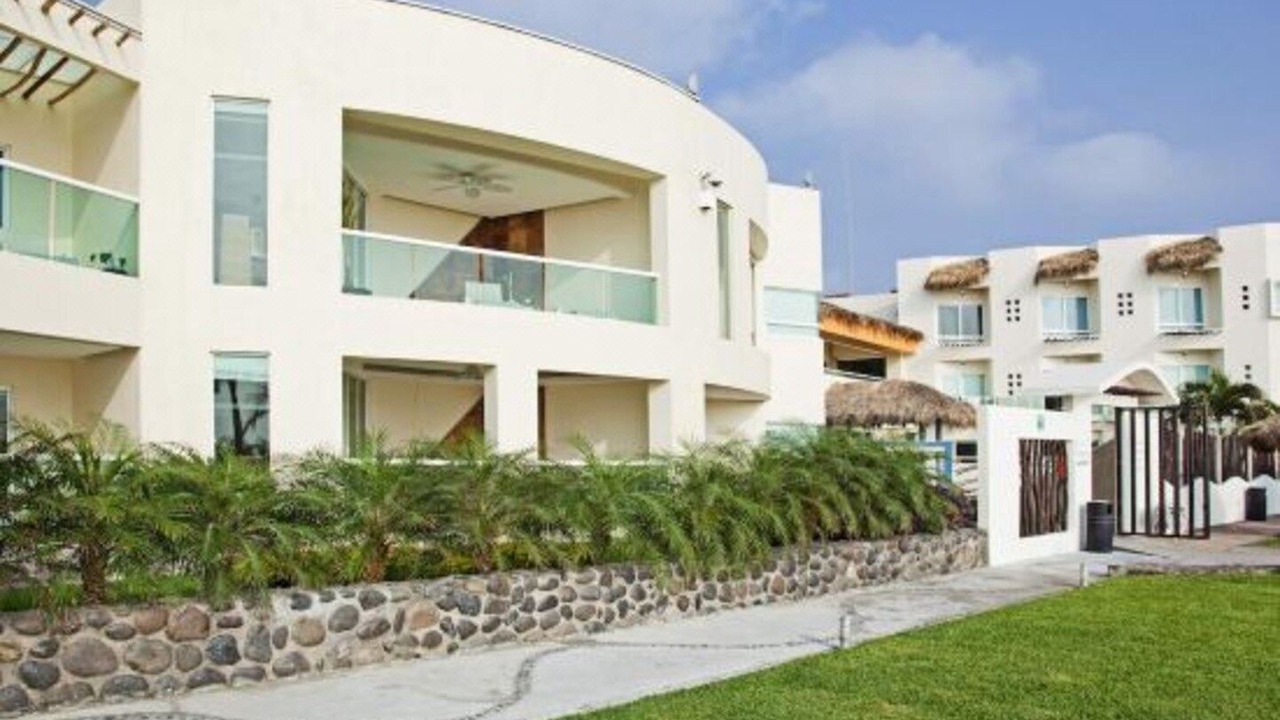 Photo of Buildings in Playa Chachalacas